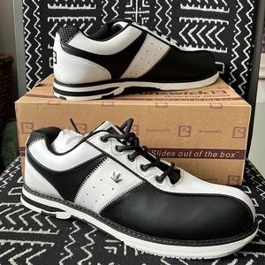Womens size 11 M Brunswick Bowling Shoes B&W